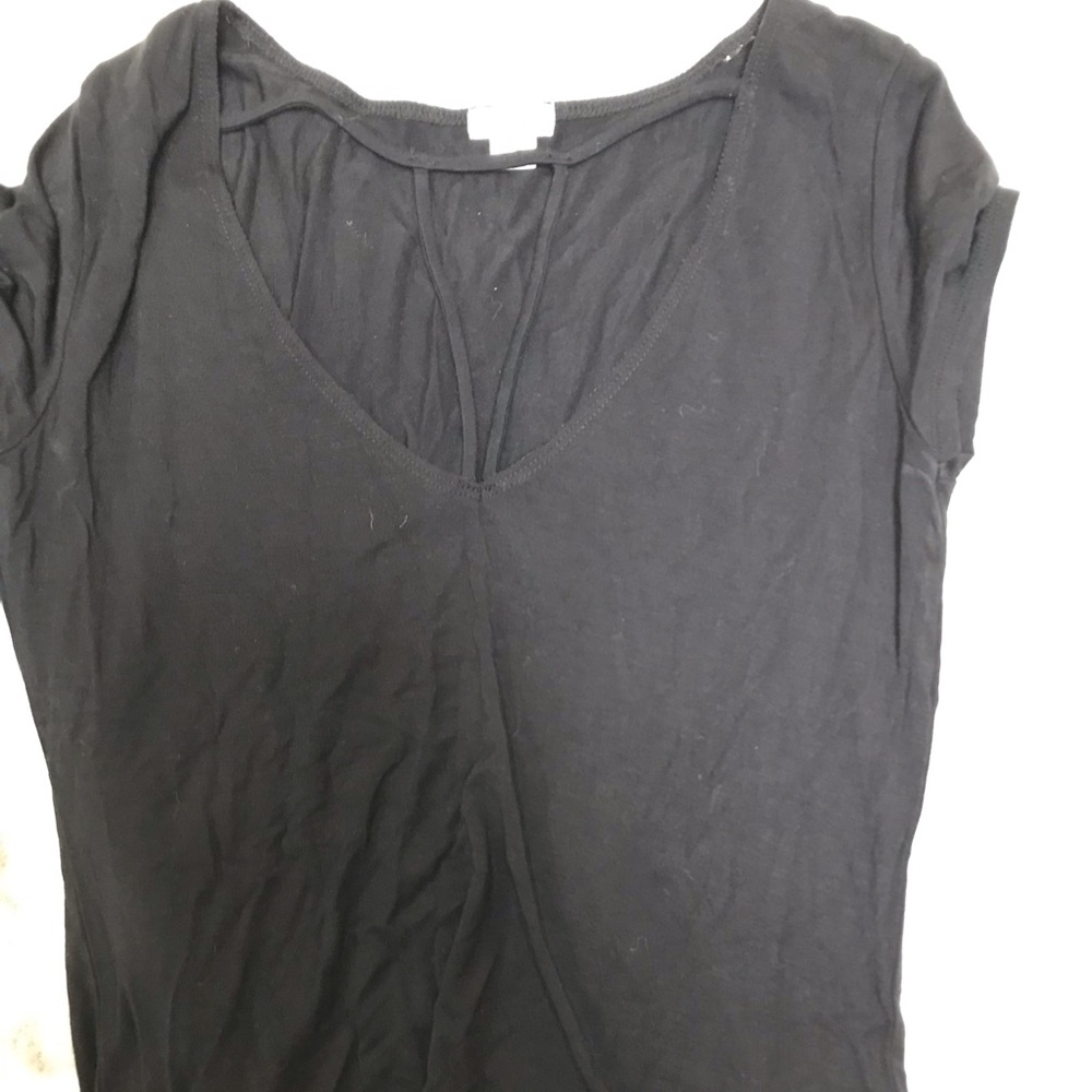 Black casual T-shirt